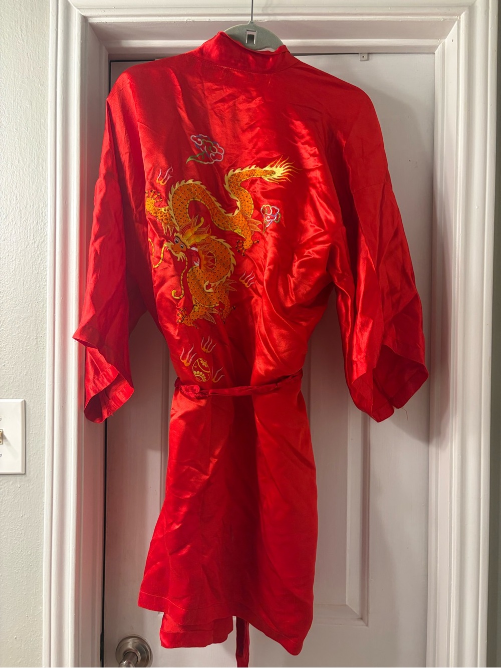 Pearls red silk dragon robe
